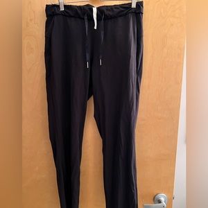 Lulemon drawstring pants size 6